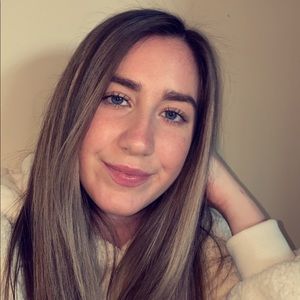 Meet your Posher, Hayley